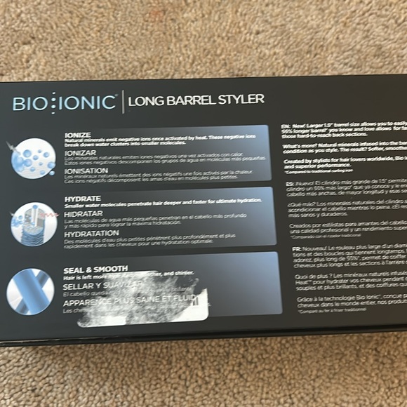 New Bio Ionic long barrel styler 1.5” curling iron - Picture 2 of 8